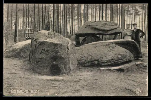 AK Fallingbostel, Siebensteinhäuser Hünengrab