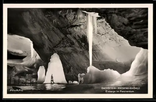 AK Dachstein-Rieseneishöhle, Eisberge im Parzivaldom