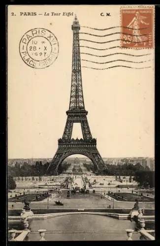 AK Paris, La Tour Eiffel, Blick vom Trocadero zum Eiffelturm