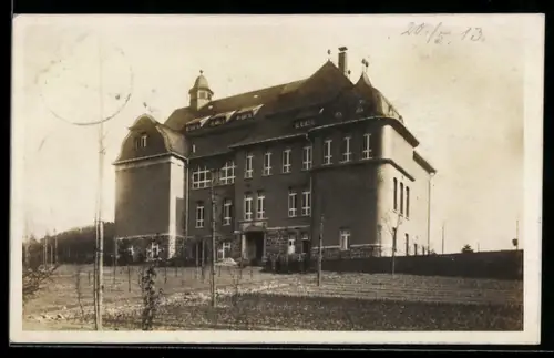 Foto-AK Siegen, Wiesen- und Wegebauschule, Aussenansicht