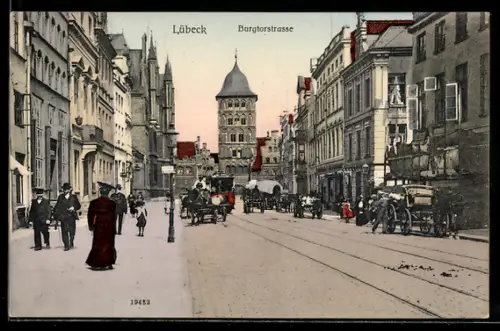 AK Lübeck, Partie in der Burgtorstrasse mit Passanten