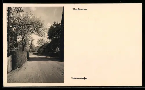 AK Neukirchen-Vluyn, Partie in der Gartenstrasse mit Blick auf Kirche
