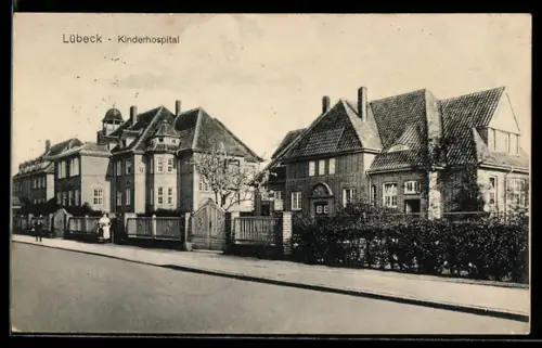 AK Lübeck, Kinderhospital mit Strassenpartie