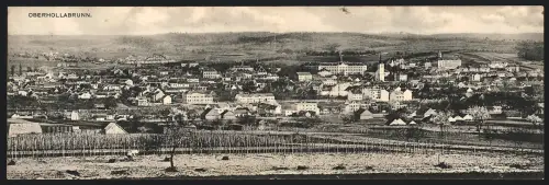 Klapp-AK Oberhollabrunn, Blick über Felder auf den Ort