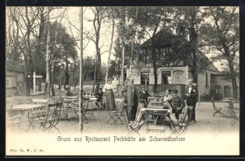 AK Wendisch Rietz, Restaurant Pechhütte, mit Gruppe im Garten