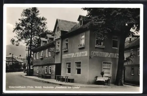 AK Unterweissbach /Th., Kacholds Gasthaus zur Linde mit Strasse
