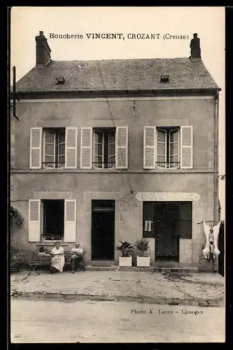 AK Crozant /Creuse, Boucherie Vincent avec facade et enseigne traditionnelle