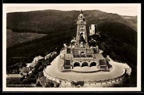 AK Kyffhäuser, Denkmal aus der Vogelschau mit Umgebung