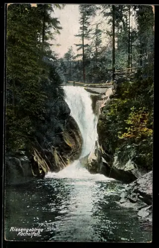 AK Kochelfall /Riesengebirge, Wasserfall mit Felsen