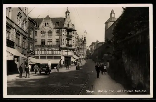 AK Siegen, Kölner Tor und Unteres Schloss mit Geschäften