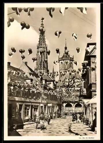 AK Bühl /Baden, Schwanenstrasse im Schmuck des Zwetschgenfestes