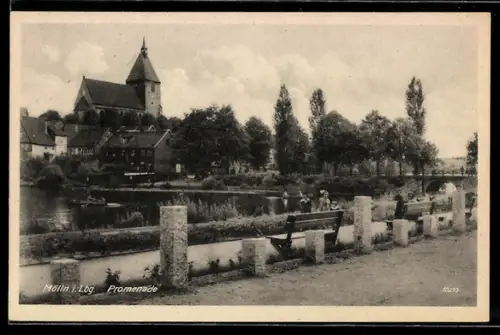 AK Mölln i. Lbg., Promenade mit Blick zur Kirche