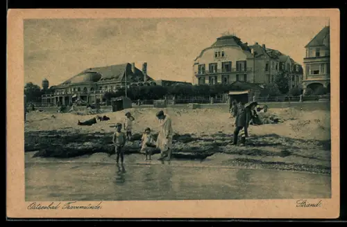 AK Travemünde, Badegäste am Strand