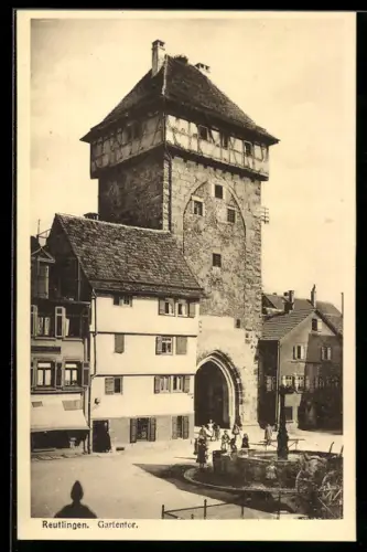 AK Reutlingen, Gartentor mit Brunnen