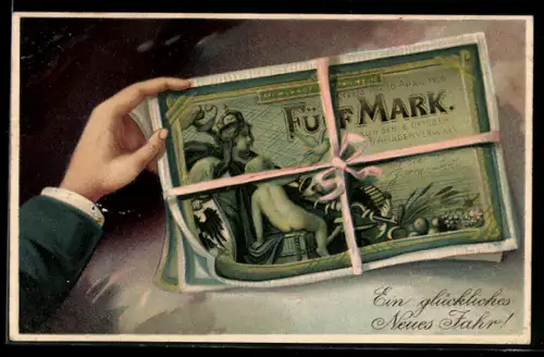AK Frau hält einen Reichskassenschein über Fünf Mark in der Hand