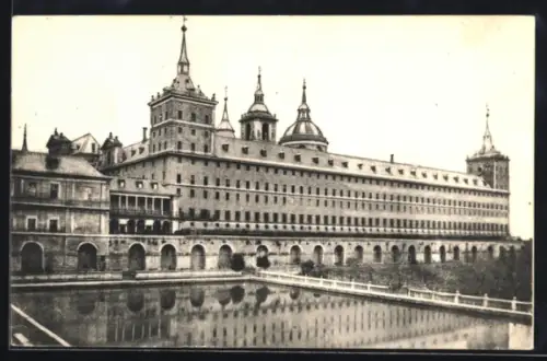 AK San Lorenzo de El Escorial, Monasterio, Estanque de la Huerta