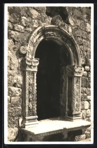 AK Rab, Eingangsportal