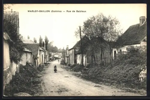 AK Warloy-Baillon /Somme, Rue de Balzieux