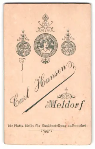 Fotografie Carl Hansen, Meldorf, Porträt einer Dame und Profile zweier Krieger in Rahmen mit filigraner Verzierung