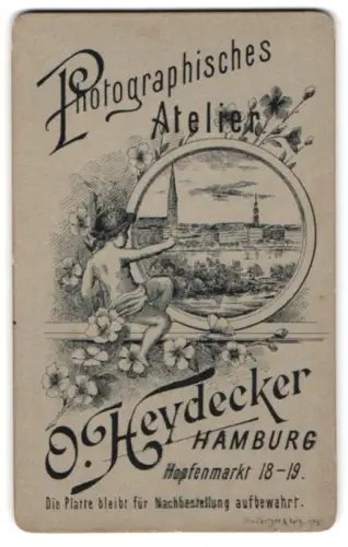 Fotografie O. Heydecker, Hamburg, Hopfenmarkt 18-19, Ortspanorama in rundem Rahmen mit Blumen
