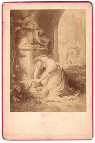 Fotografie Friedr. Bruckmann, München, Gretchen trauert vor eienm Grabmal nach einem Gemälde