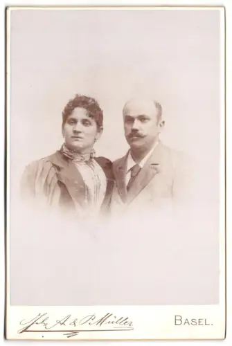 Fotografie A. & P. Müller, Basel, Steinenthorberg, Porträt eines Paares