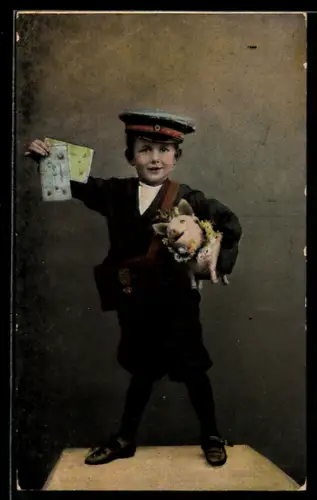 AK Junge mit Geldscheinen und Glücksschwein