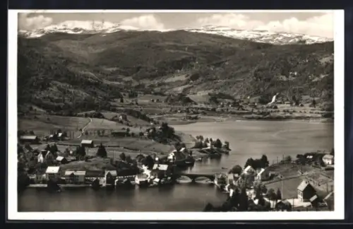 AK Norheimsund / Hardangerfjord, Panoramablick auf Ort und Landschaft
