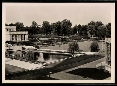 AK Frankfurt-Westend, I. G. Farbenindustrie Aktiengesellschaft, Parkanlage mit Teich und Gebäuden