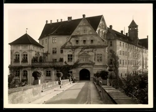 AK Heiligenberg /Bodensee, Schloss des Fürsten von Fürstenberg, Torbau