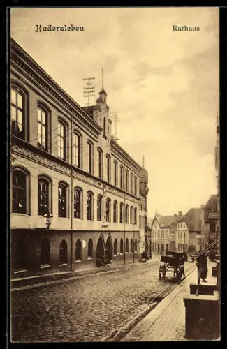 AK Hadersleben, Rathaus mit Strassenpartie
