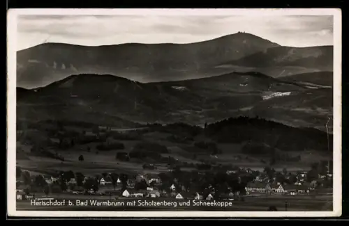 AK Herischdorf b. Bad Warmbrunn, Teilansicht mit Scholzenberg und Schneekoppe