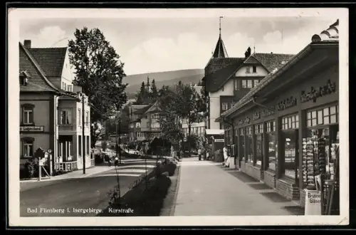 AK Bad Flinsberg, Blick in die Kurstrasse mit Häusern