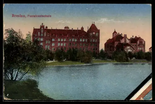 AK Breslau, Pestalozzischule, Ansicht vom Wasser, Banderole in Nationalfarben