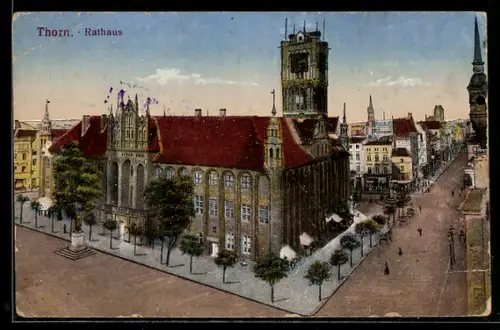 AK Thorn / Torun, Rathaus an der Strassenecke