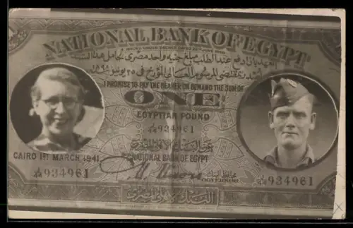 AK Portraits von Mann in Uniform und Frau in einem ägyptischen Pfund-Schein