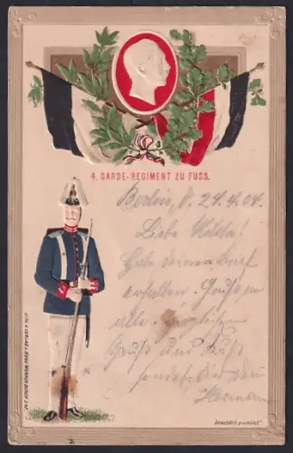 AK Soldat vom 4. Garde-Regiment zu Fuss mit Gewehr und aufgepflanztem Bajonett