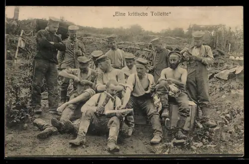AK Soldaten beim Entlausen