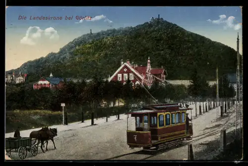AK Görlitz, Ortspartie mit Strassenbahn und Blick zur Landeskrone