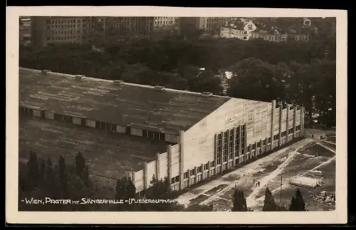 AK Wien, Flugzeugaufnahme des Prater mit Sängerhalle