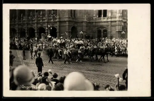 Foto-AK Wien, X. Deutsches Sängerbundesfest 1928, Sängerfestzug mit Heuwagen