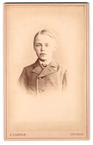 Fotografie E. Ulbrich, Cottbus, Porträt eines Jungen
