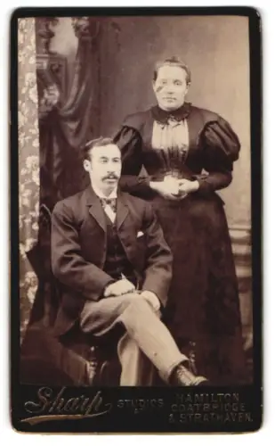 Fotografie Sharp Studios, Hamilton, Paar im viktorianischen Stil