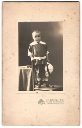 Fotografie K. Schmidt, Kaiserslautern, Kleiner Junge in modischer Kleidung