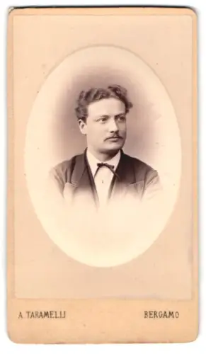 Fotografie A. Taramelli, Bergamo, Contrada S. Bartolomeo 1147, Porträt eines Mannes