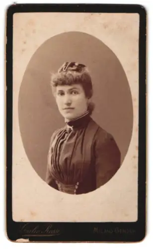 Fotografie Giulio Rossi, Milano, Corso Vittorio Emanuele 20, Porträt einer jungen Frau