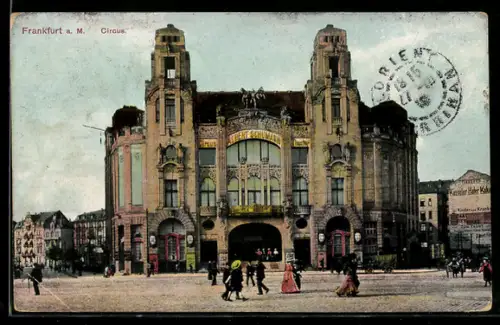 AK Frankfurt /Main, Leute auf dem Platz vor dem Zirkus Albert Schumann Theater auf dem Bahnhofsplatz