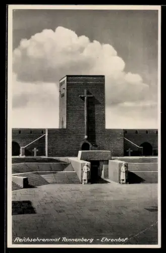 AK Hohenstein /Opr., Reichsehrenmal Tannenberg, Ehrenhof