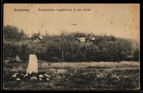 AK Rominten, Kaiserliches Jagdschloss in der Heide, mit Denkmal