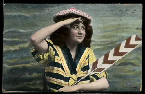 AK Lächelnde Frau im Badeanzug